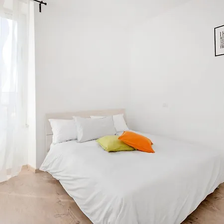 Large And Central Comfortable Apartment