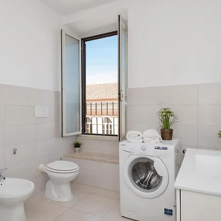 Apartman Large And Comfortable *
